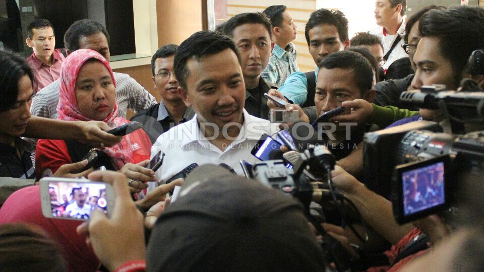 Menteri Pemuda dan Olahraga, Imam Nahrawi saat ditemui di kantor Kementerian Pemuda dan Olahraga, Senayan, Jakarta, Rabu (06/05/15). Copyright: &copy; Herry Ibrahim/INDOSPORT
